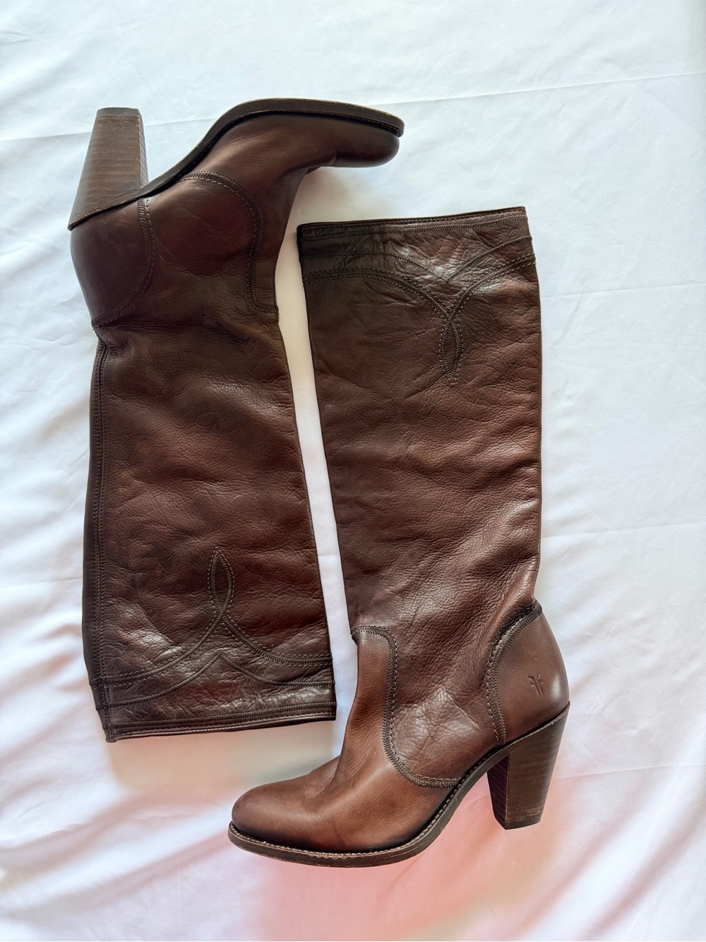 FRYE Mustang Stitch Heeled Western Genuine Leather Tall Knee High Boots sz 9